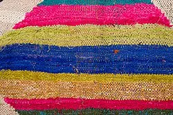 Marokkansk berber tæppe Boucherouite 135 x 245 cm