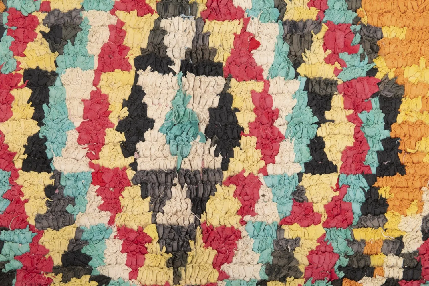 Marokkansk berber tæppe Boucherouite 270 x 155 cm