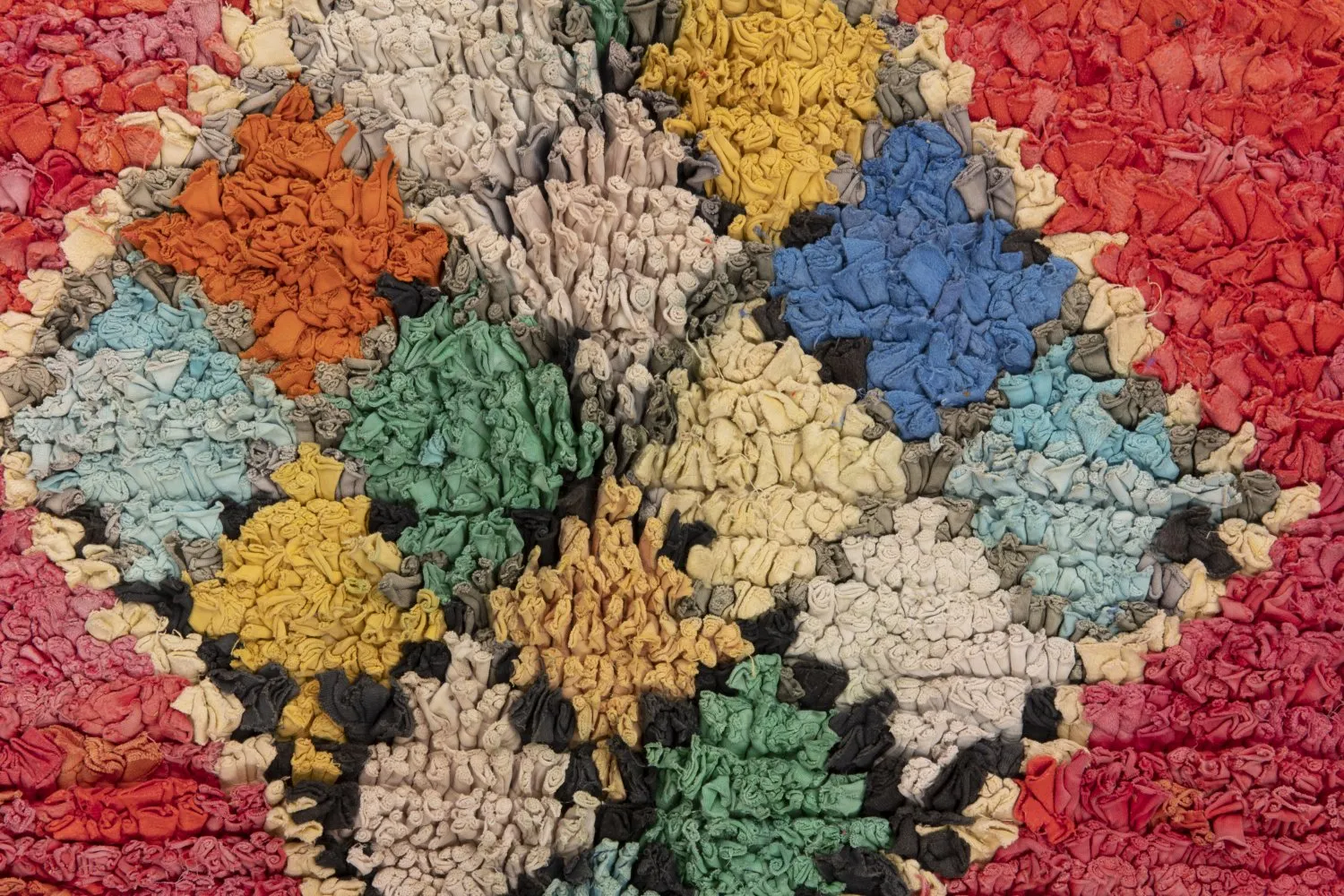 Marokkansk berber tæppe Boucherouite 270 x 170 cm