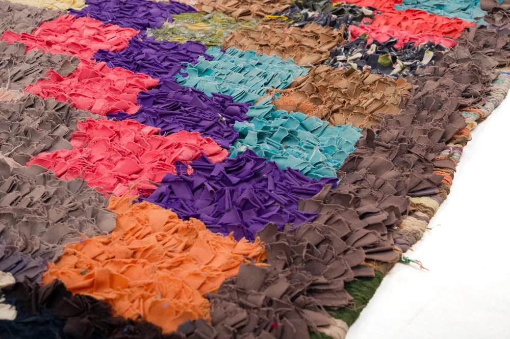 Marokkansk berber tæppe Boucherouite 270 x 145 cm