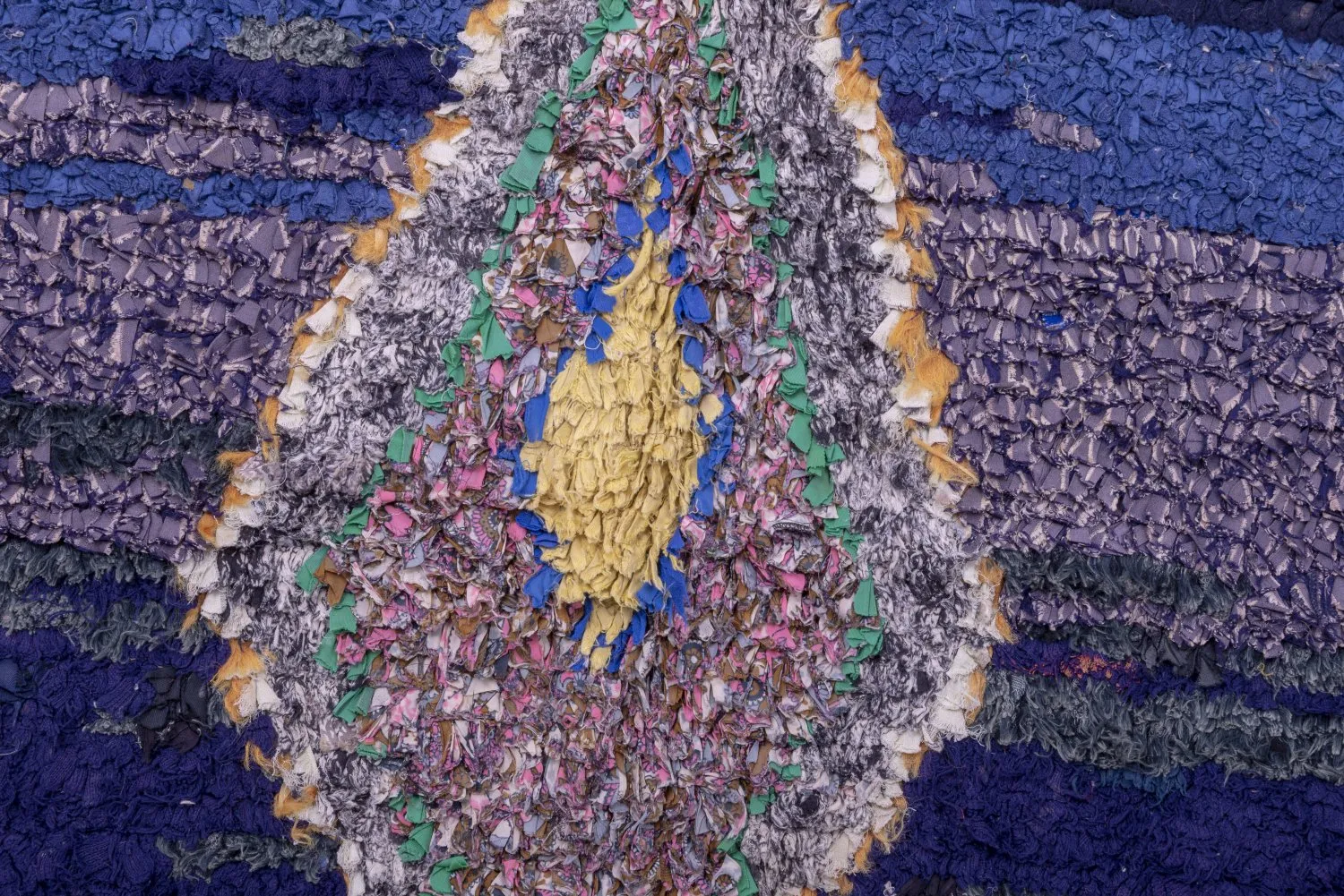 Marokkansk berber tæppe Boucherouite 230 x 170 cm