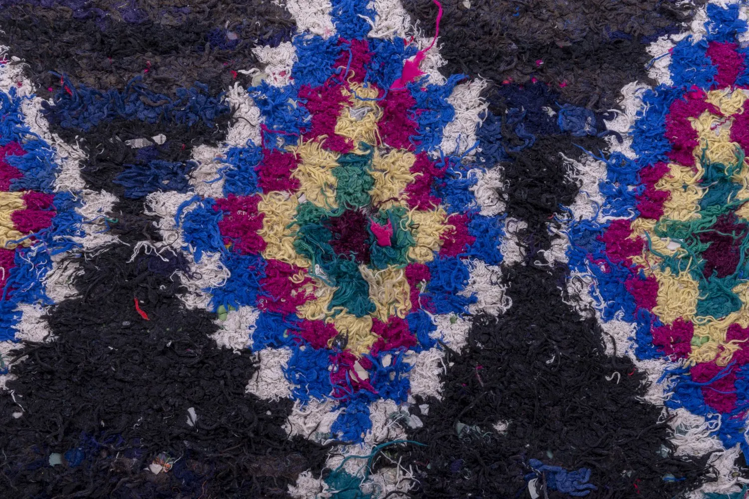 Marokkansk berber tæppe Boucherouite 265 x 140 cm