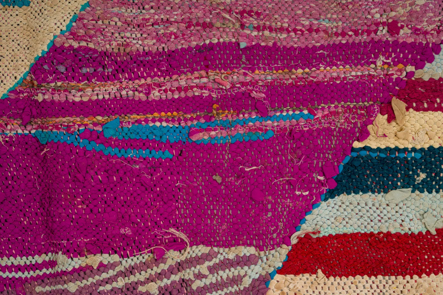 Marokkansk berber tæppe Boucherouite 135 x 245 cm