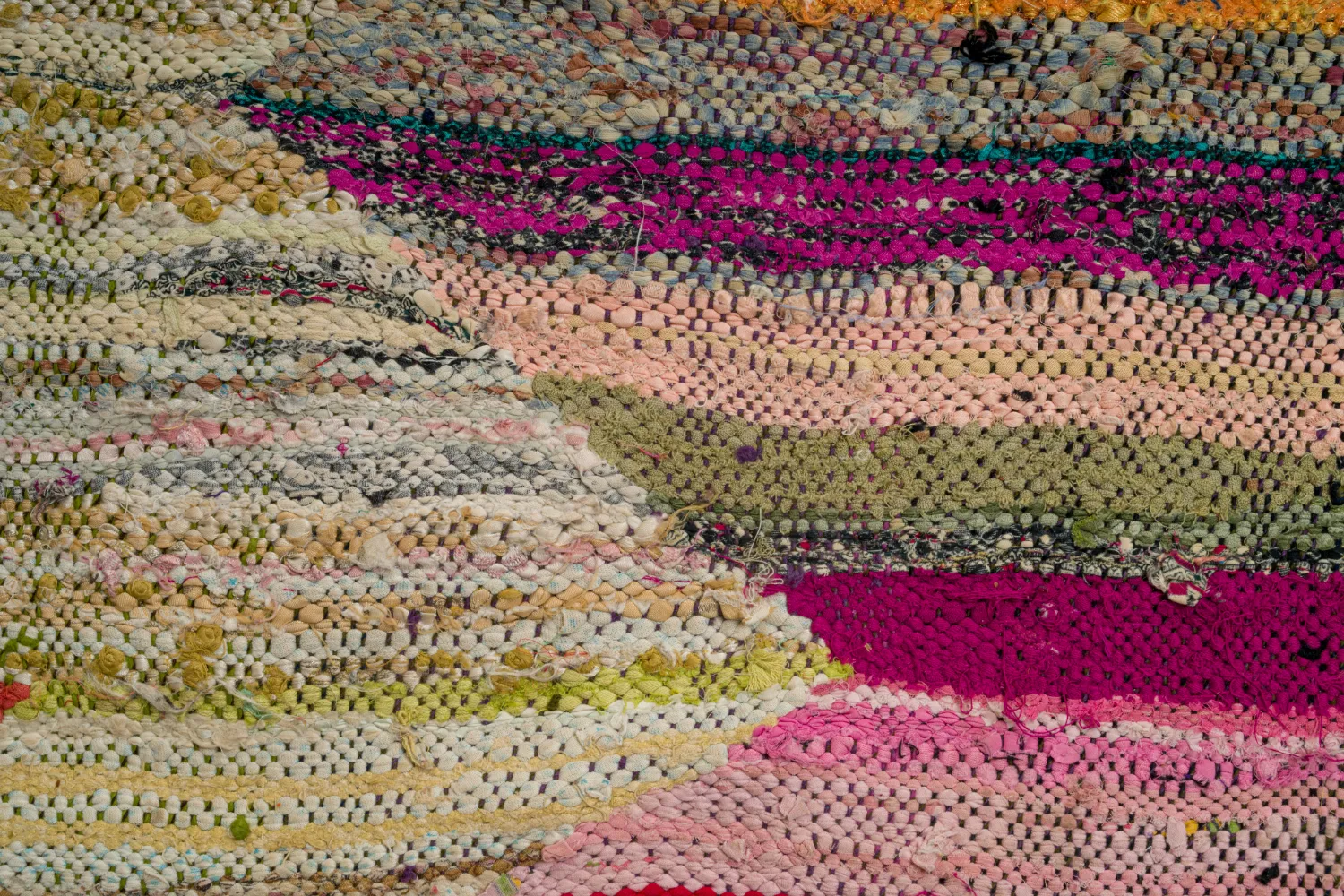 Marokkansk berber tæppe Boucherouite 140 x 255 cm