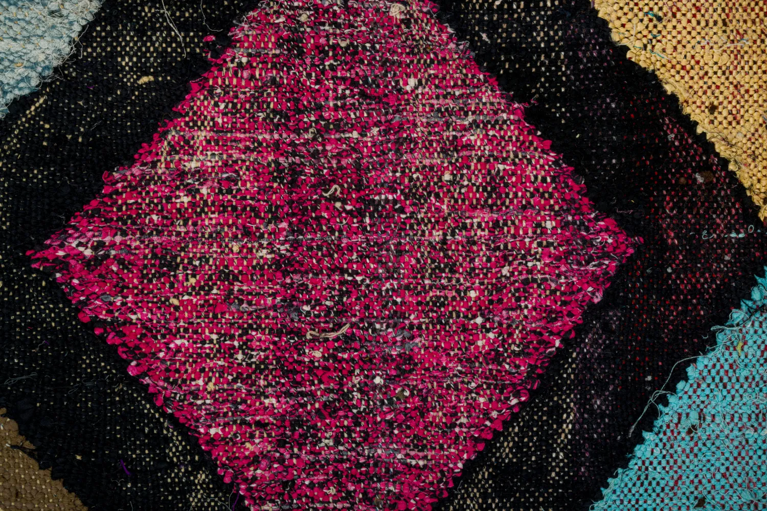 Marokkansk berber tæppe Boucherouite 135 x 230 cm