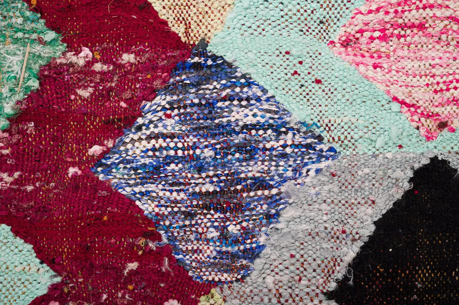 Marokkansk berber tæppe Boucherouite 150 x 255 cm