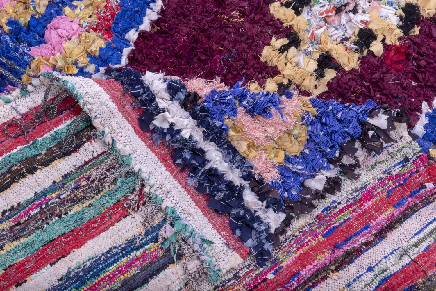Marokkansk berber tæppe Boucherouite 245 x 135 cm