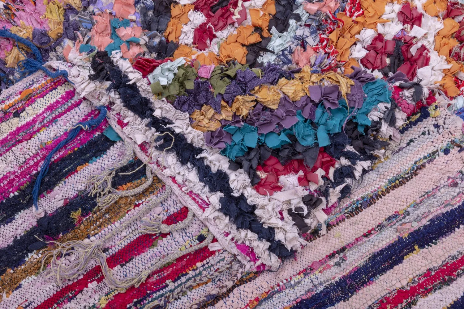Marokkansk berber tæppe Boucherouite 275 x 120 cm