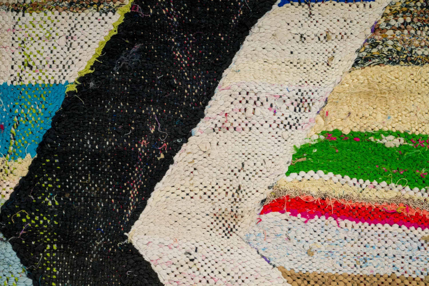 Marokkansk berber tæppe Boucherouite 135 x 250 cm