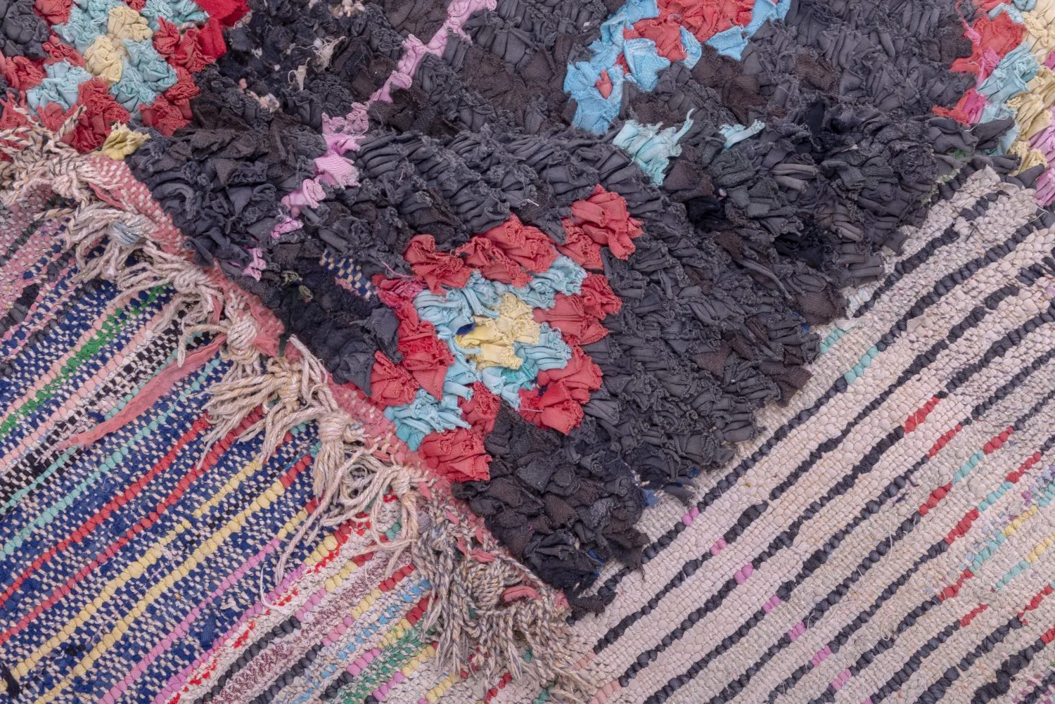 Marokkansk berber tæppe Boucherouite 240 x 120 cm