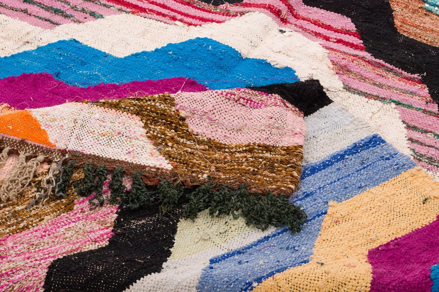 Marokkansk berber tæppe Boucherouite 150 x 255 cm