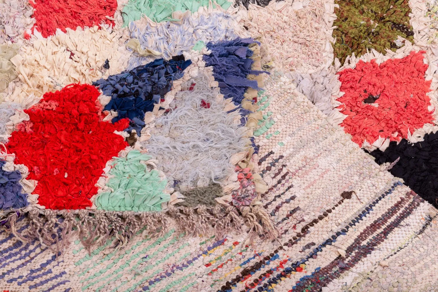 Marokkansk berber tæppe Boucherouite 240 x 115 cm