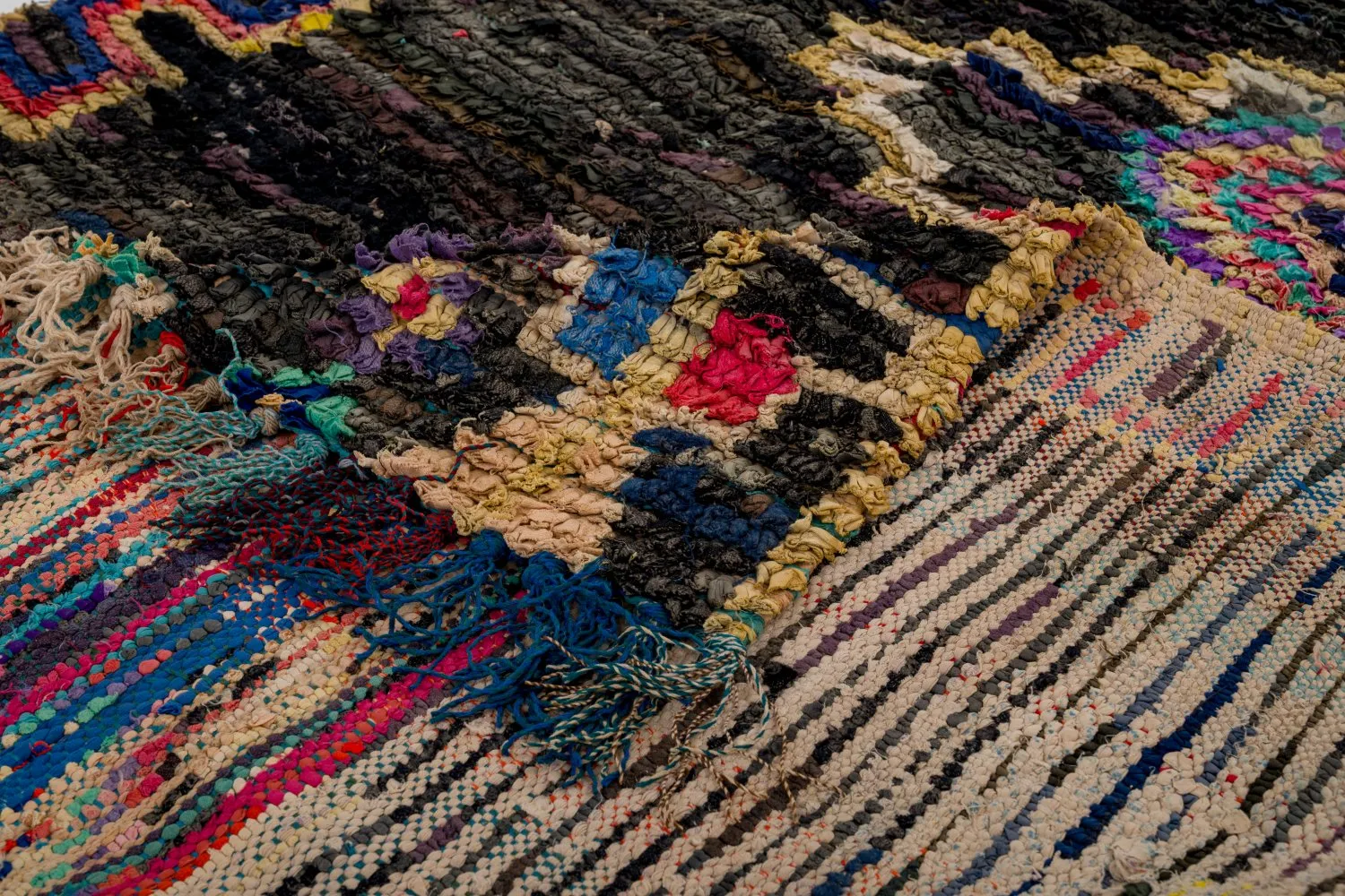 Marokkansk berber tæppe Boucherouite 275 x 145 cm