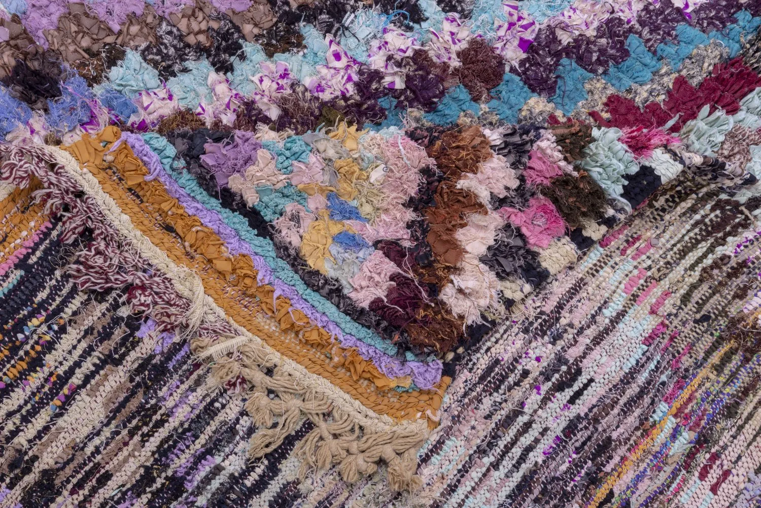Marokkansk berber tæppe Boucherouite 220 x 125 cm