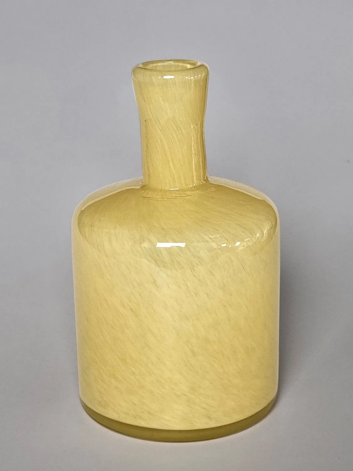 Vase - Euphoria (soft yellow)