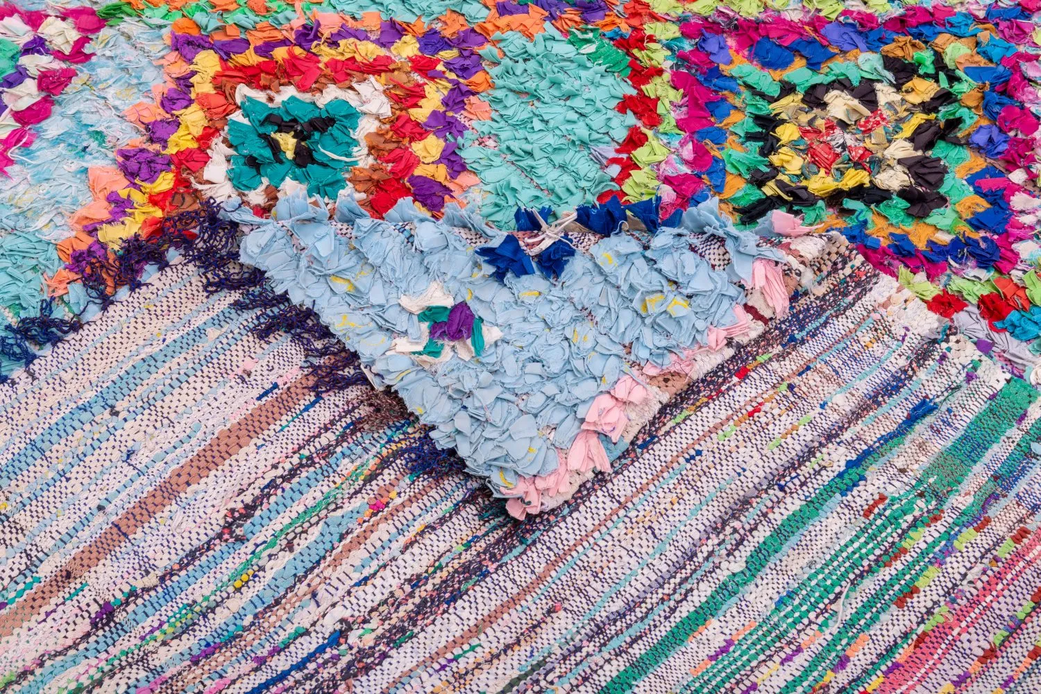 Marokkansk berber tæppe Boucherouite 245 x 150 cm