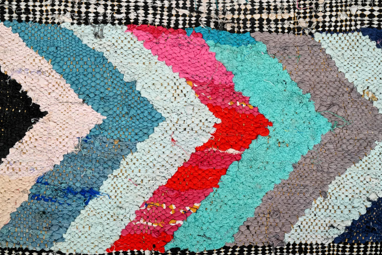 Marokkansk berber tæppe Boucherouite 145 x 270 cm