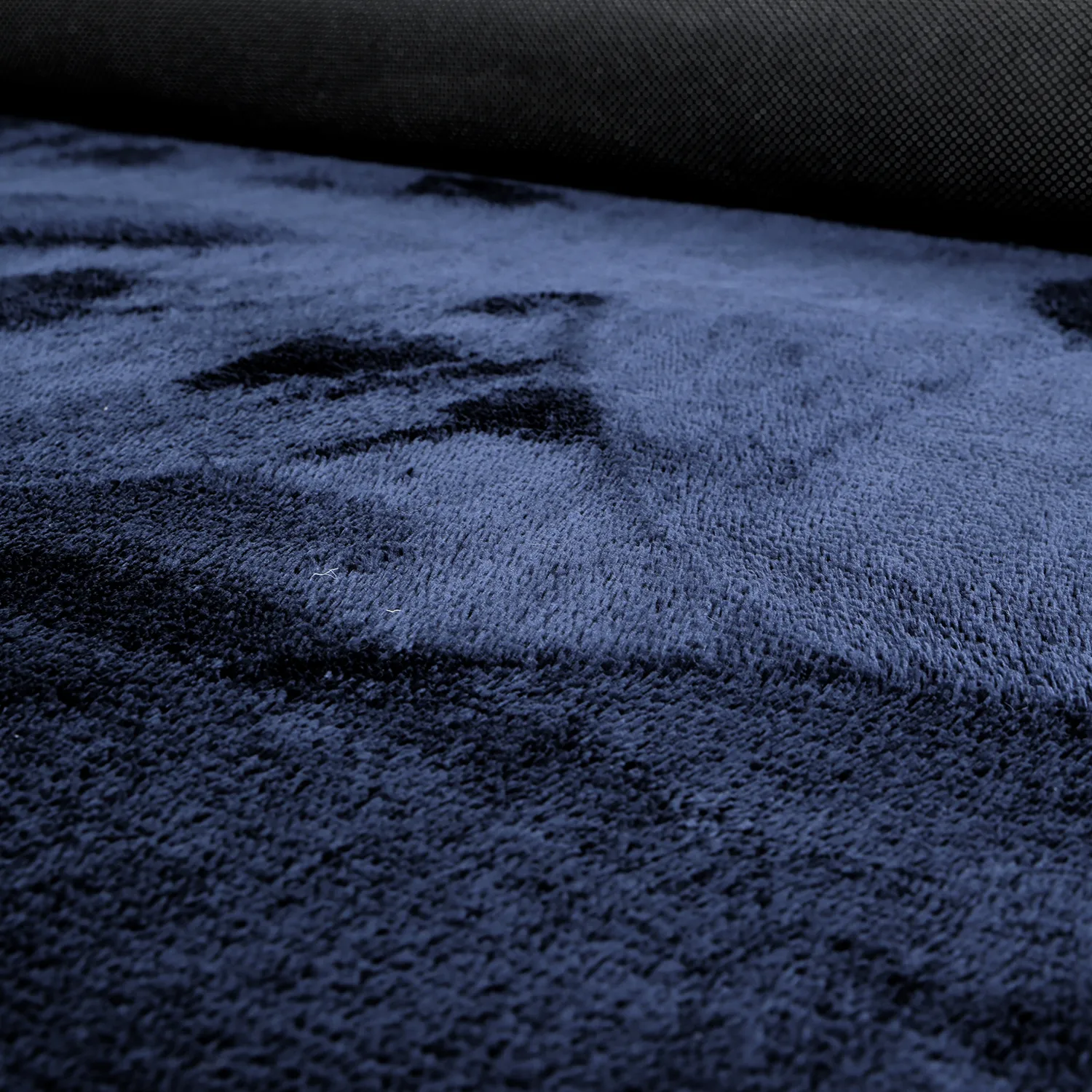 Asymmetrisk Bølget Ryatæppe - Aranga Super Soft Fur (mørkeblå)