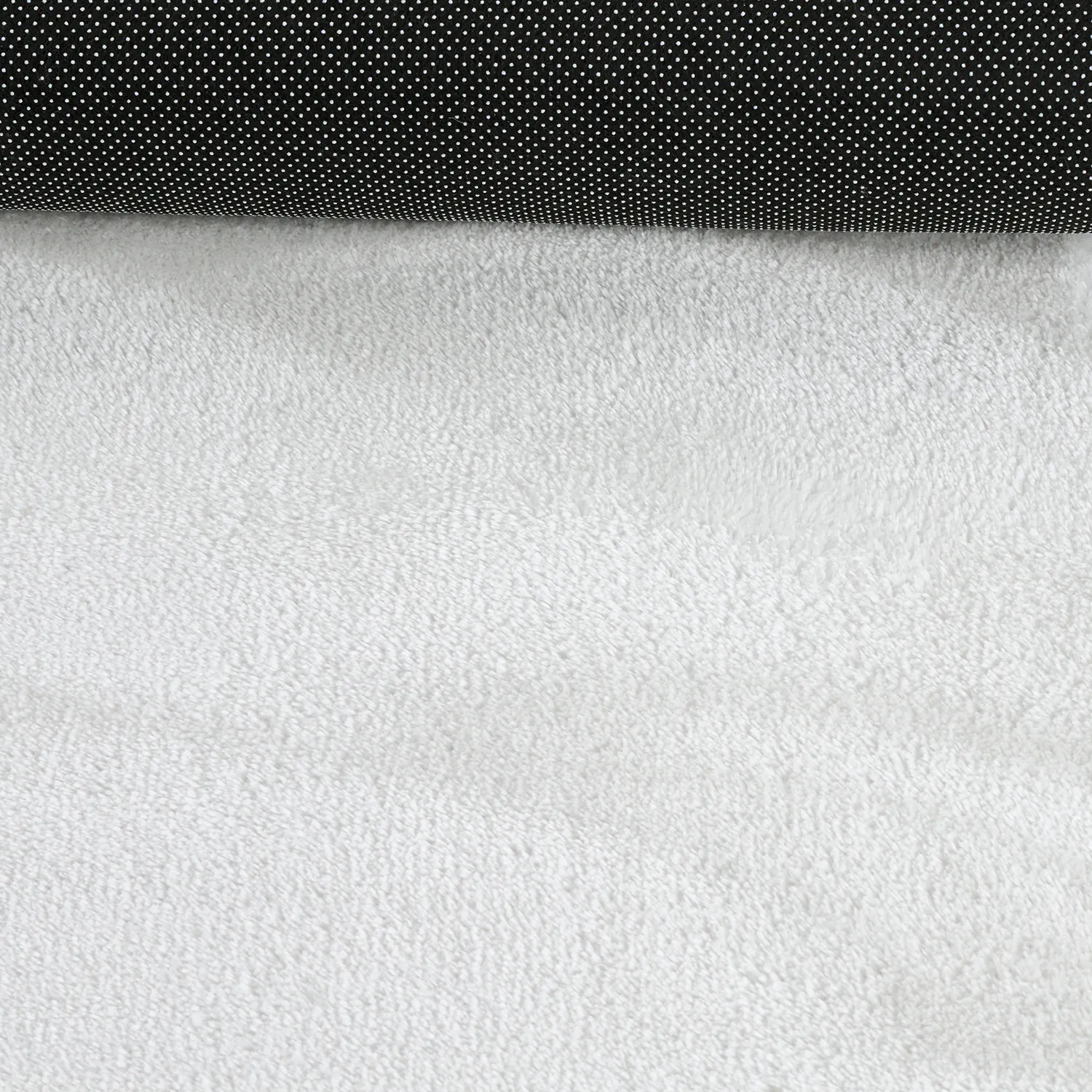 Asymmetrisk Bølget Ryatæppe - Aranga Super Soft Fur (hvid)