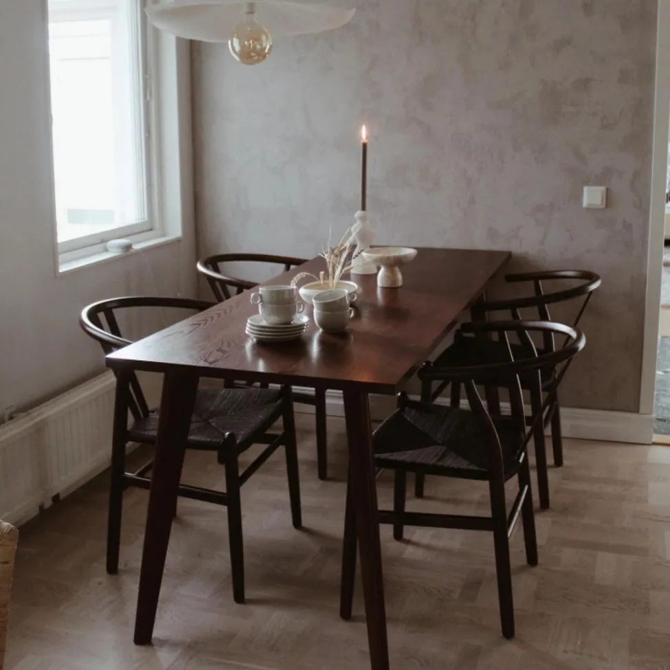 Spisebord - Nordisk - 180 x 70 cm (valnød)