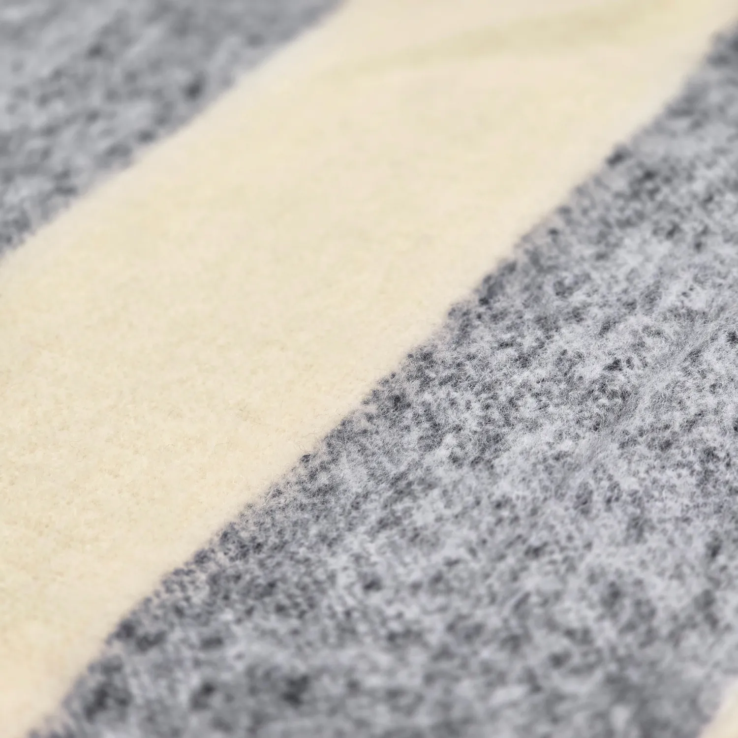 Tæpper - Uldmixplaid - Beatriz Stripe (sort/hvid)