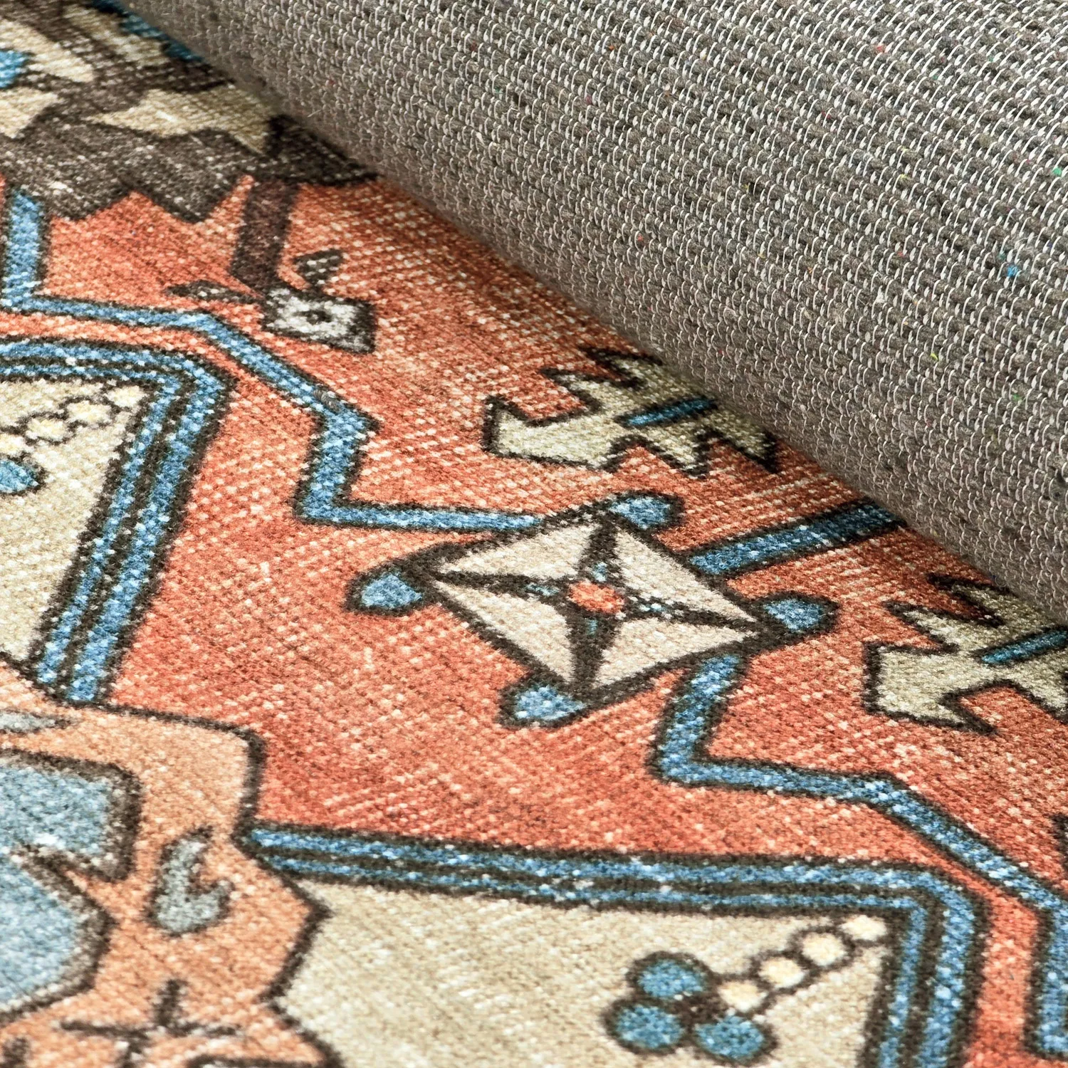 Fladvævet tæppe - Kordava (grå/rød)