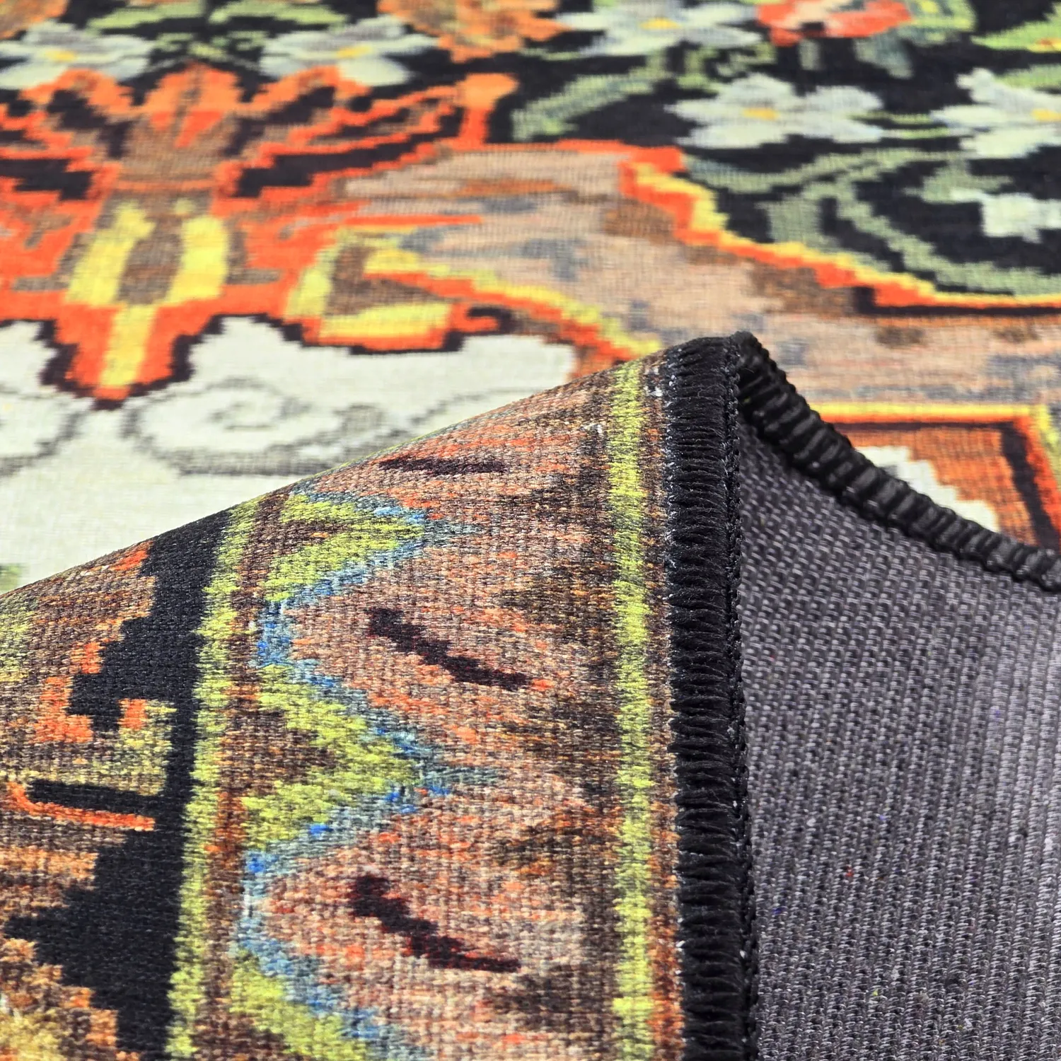 Fladvævet tæppe - Masarida (sort/multi)