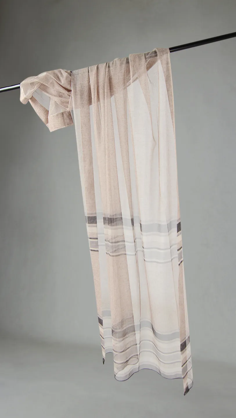 Gardiner - Gardin med blonder Mayra (grå)