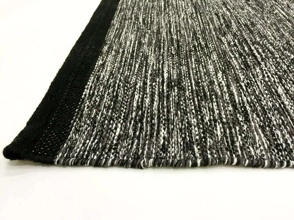 Kludetæppe - Slite (sort-hvid)