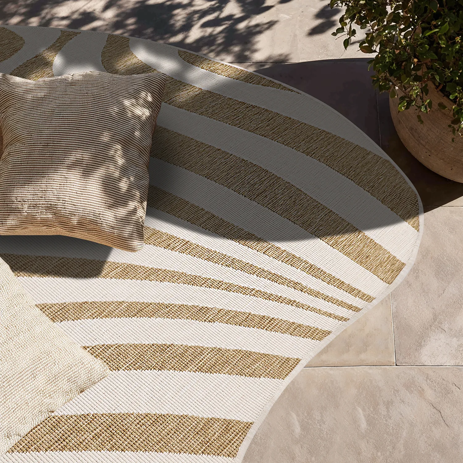 Tæpper til indendørs/udendørs brug - utomhusmatta - Remina (natur/hvid)