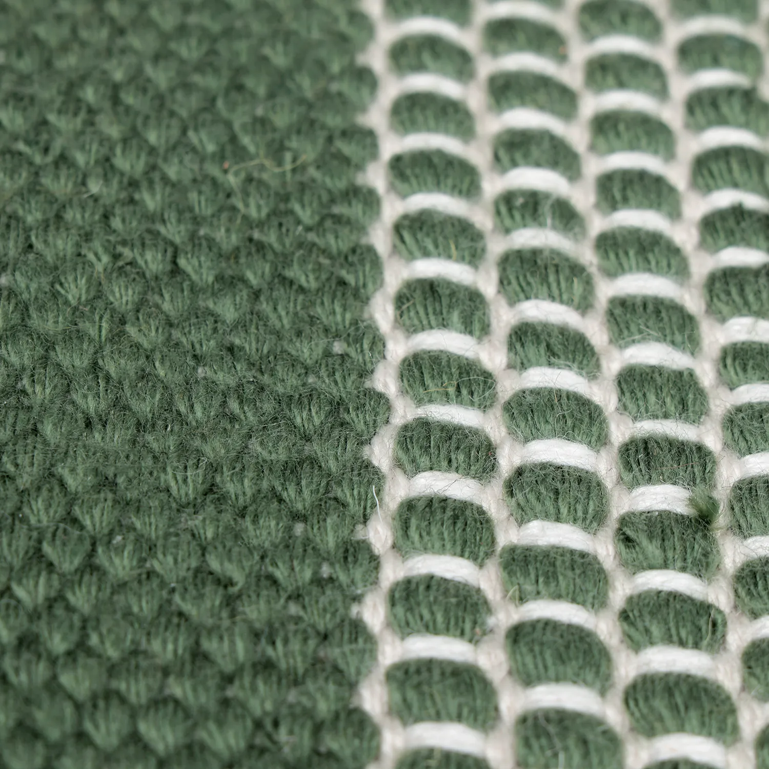 Tæpper til indendørs/udendørs brug - Coastal Wool Look (grøn/hvid)