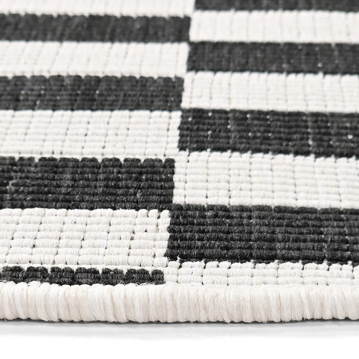 Rundt tæppe - Indoor/Outdoor Otto (sort)