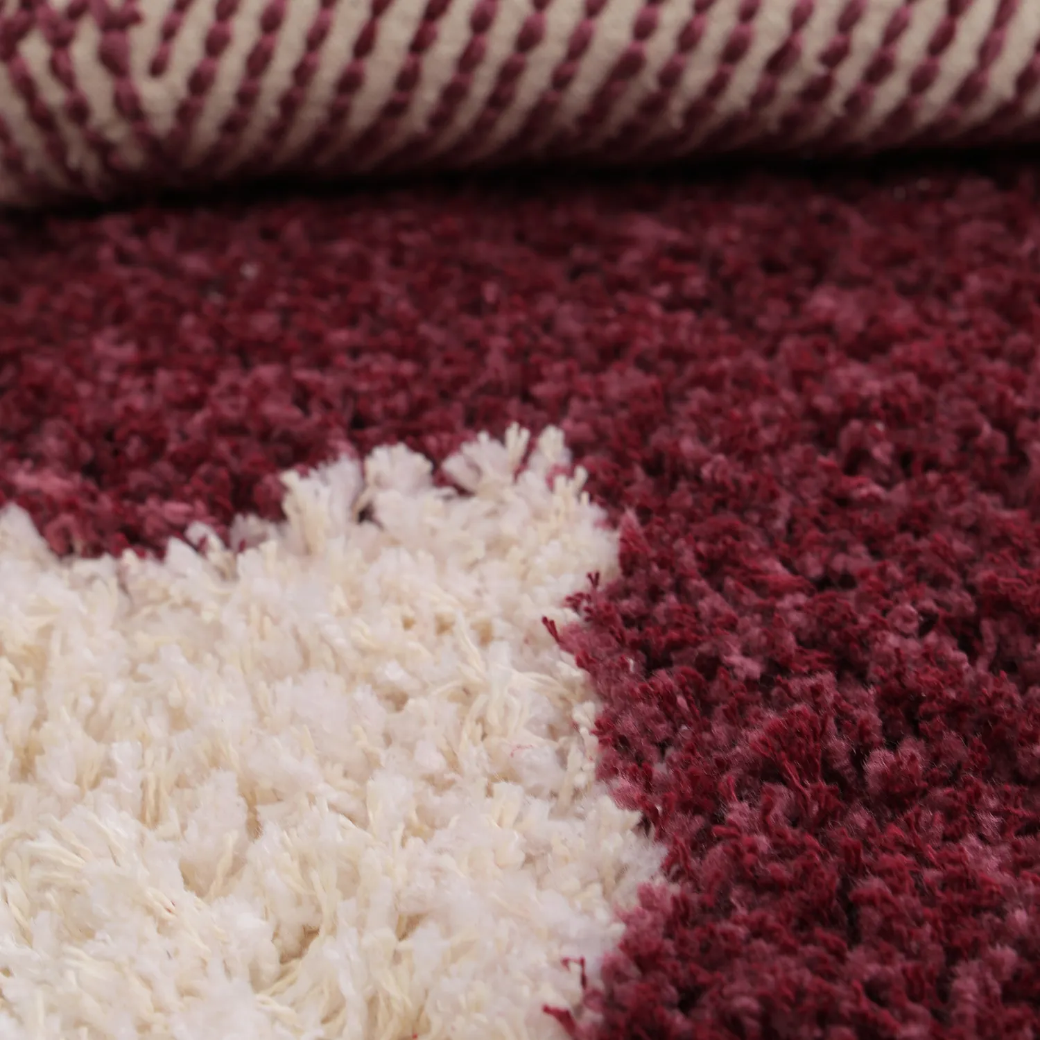 Rundt tæppe - Begur Natural Cotton Shaggy (offwhite/vinrød)