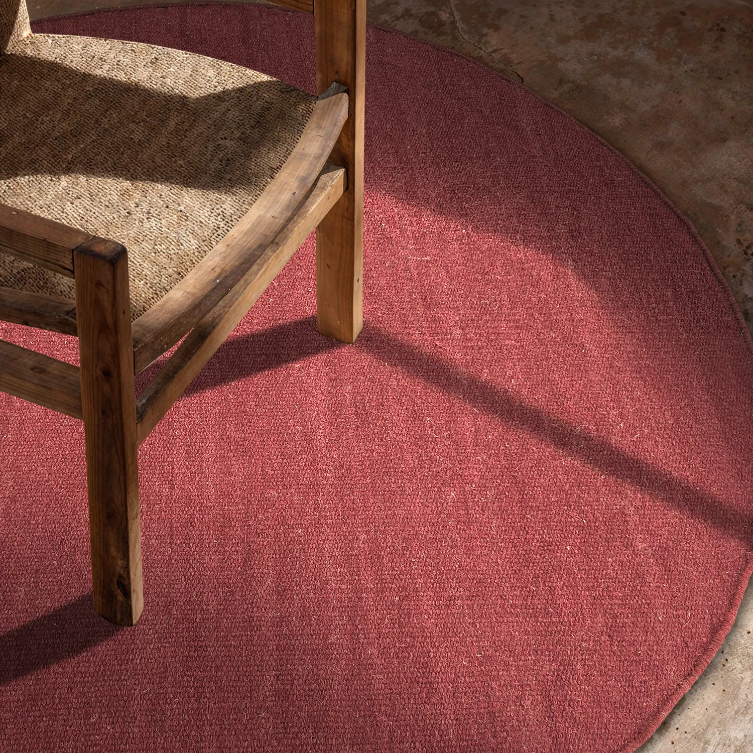 Rundt tæppe - Hamilton (dyb rød)
