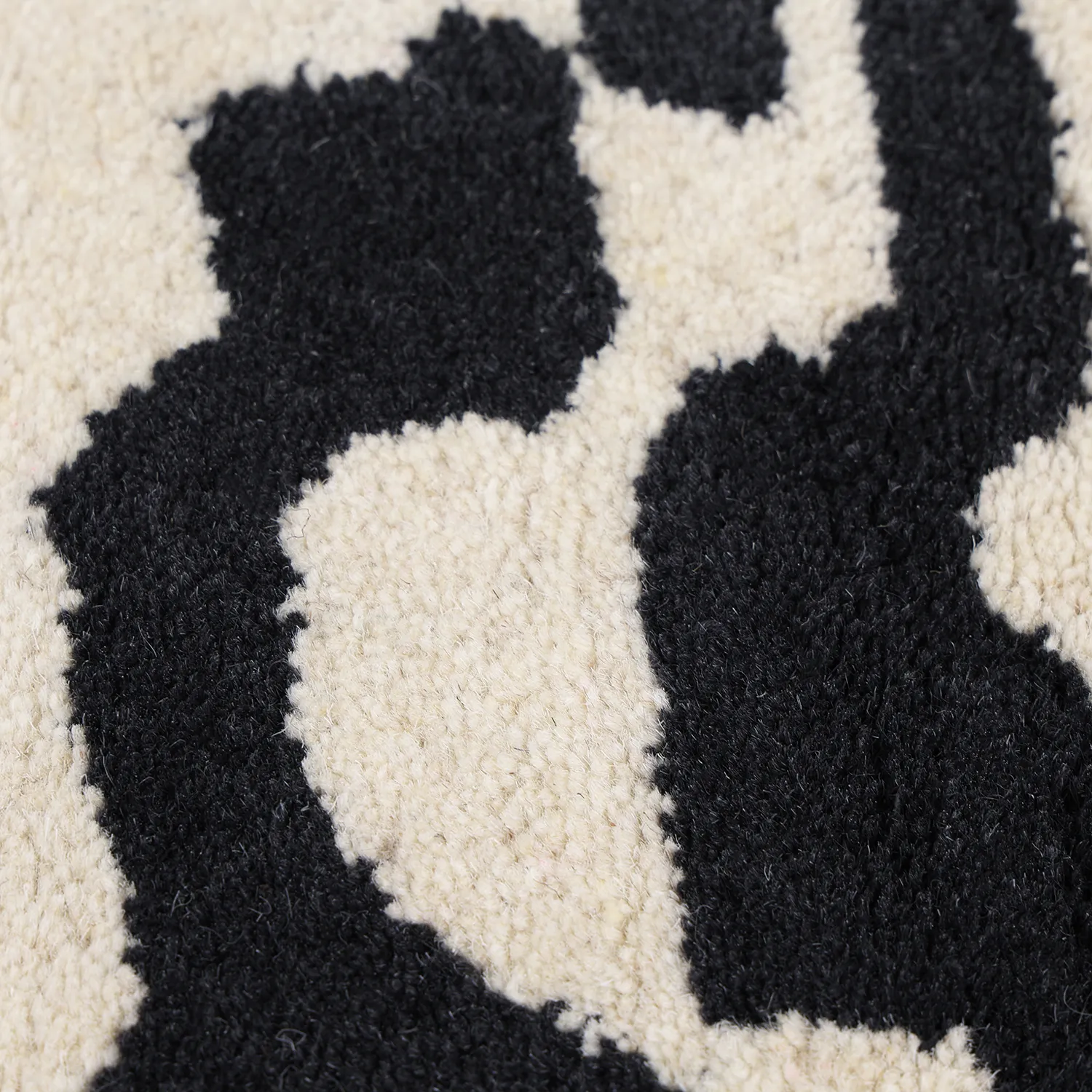 Ryatæpper - Zebra Tufted Wool Premium (hvid/sort)