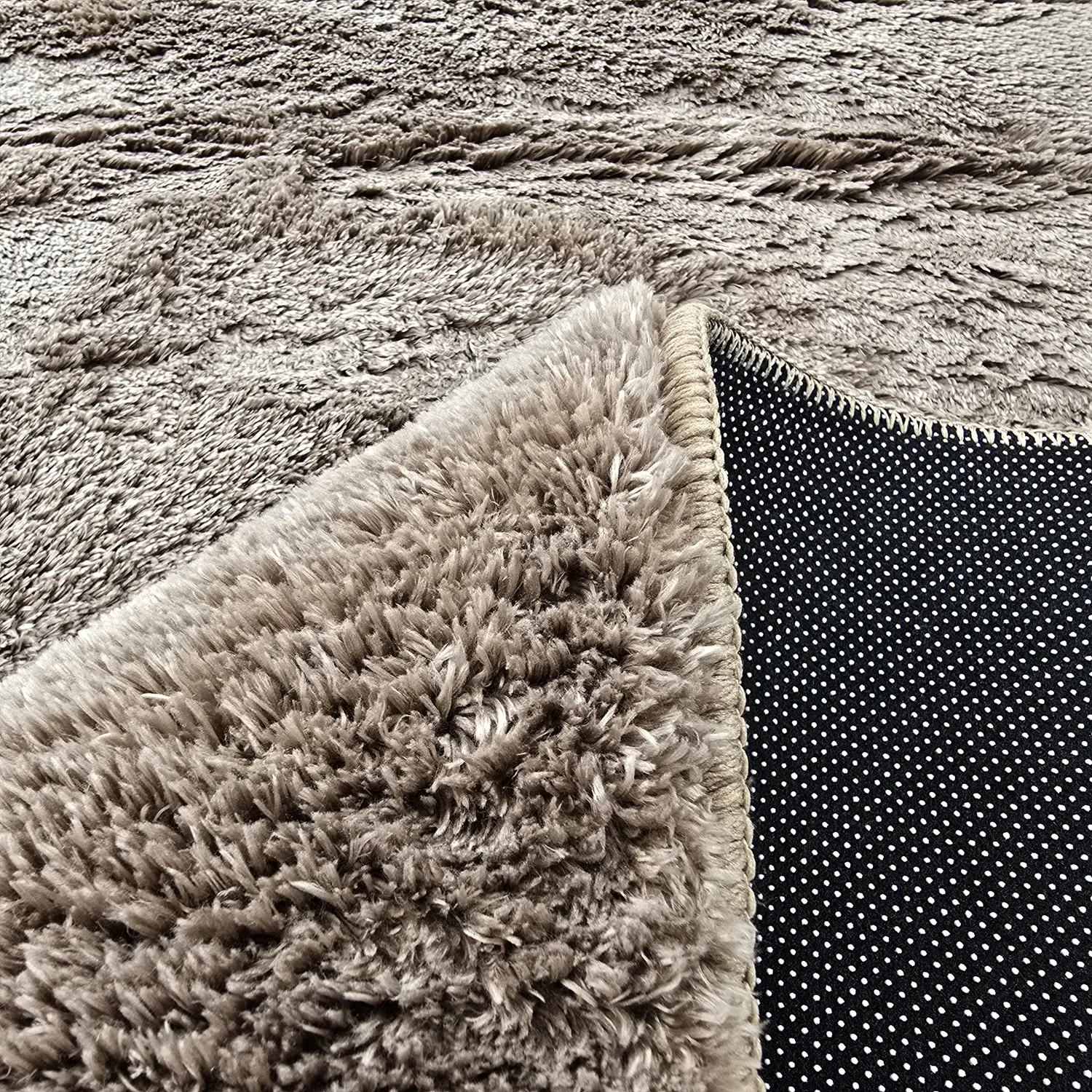 Ovalt ryatæppe - Aranga Super Soft Fur (brun)