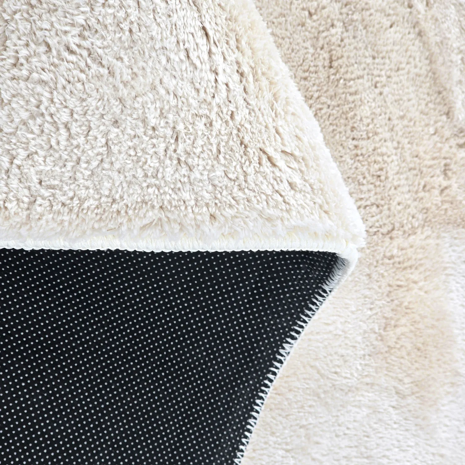 Ovalt ryatæppe - Aranga Super Soft Fur (beige)