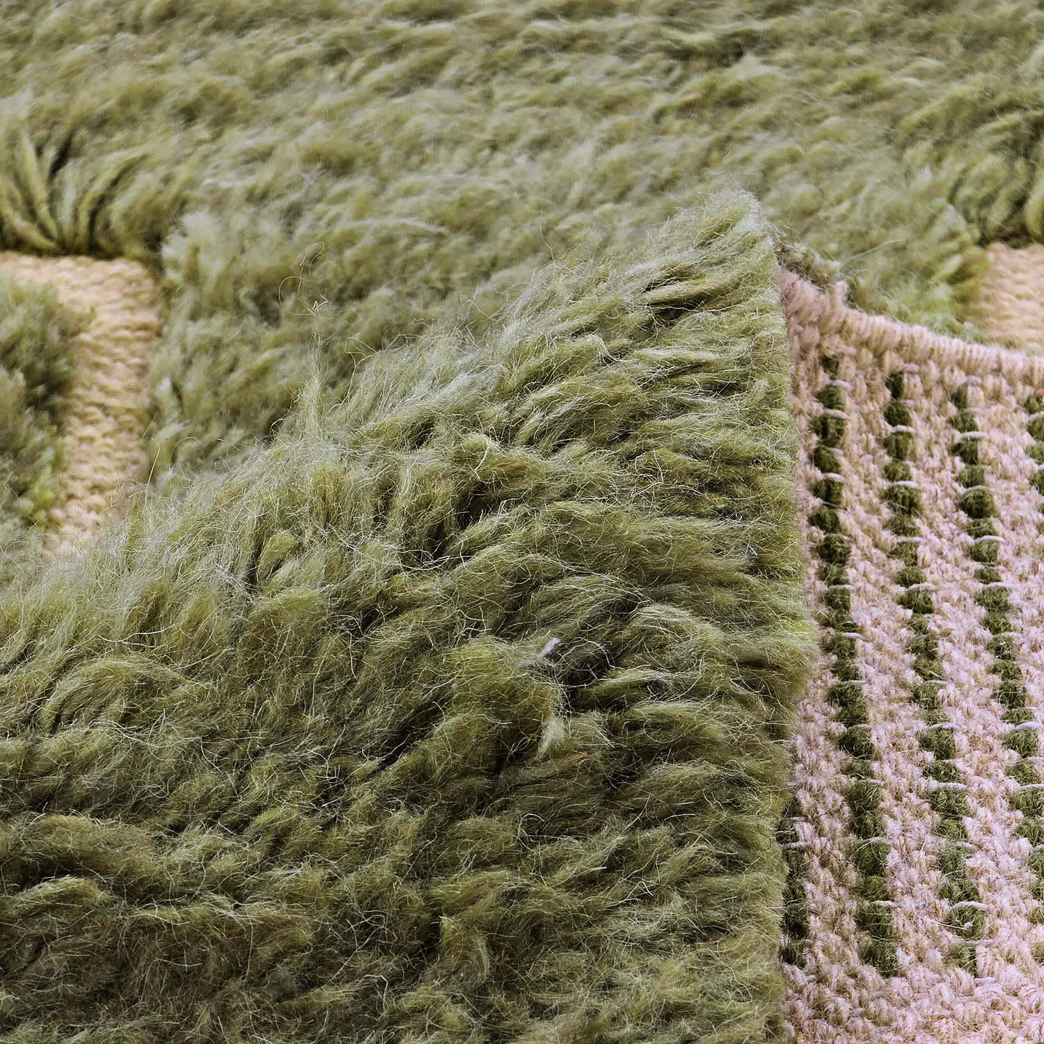 Ryatæpper - Kiberg Hand Woven Wool Shaggy (grøn)
