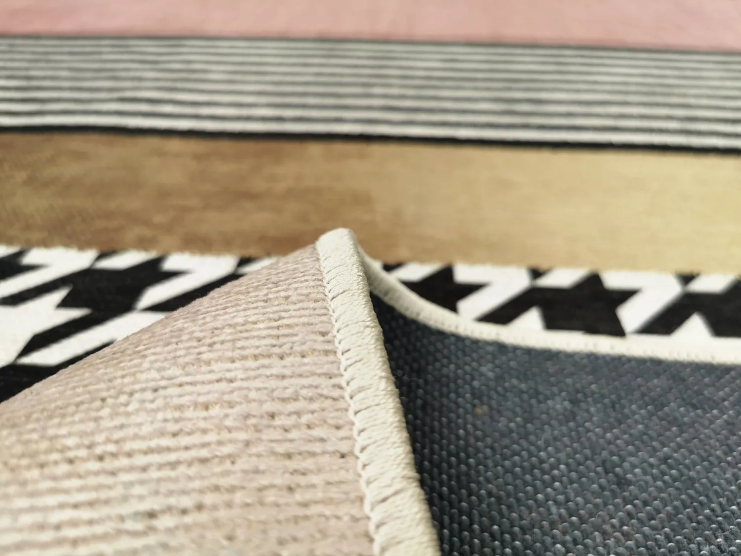 Wilton-tæppe - Esme (lyserød/multi)