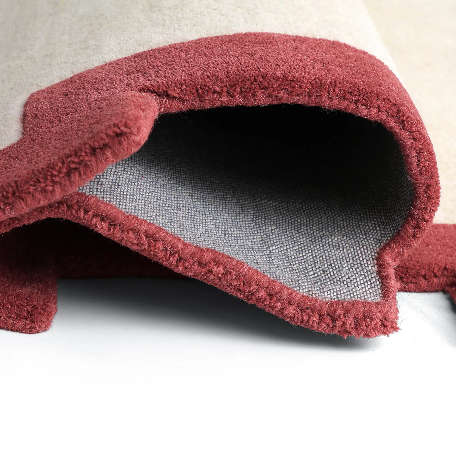 Uldtæppe - Agra Hand Tufted Wool Premium (creme/rød)