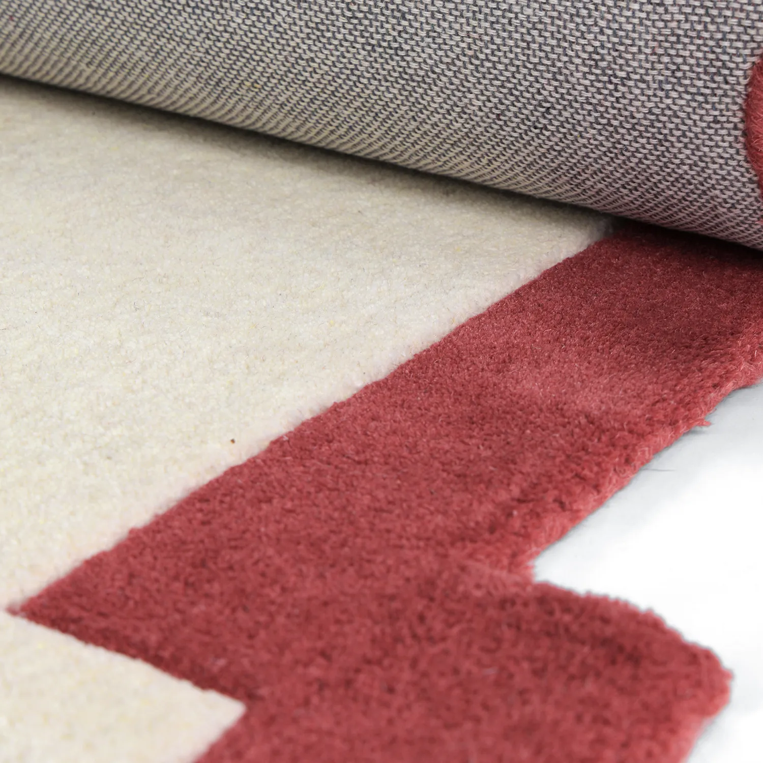 Uldtæppe - Agra Hand Tufted Wool Premium (creme/rød)