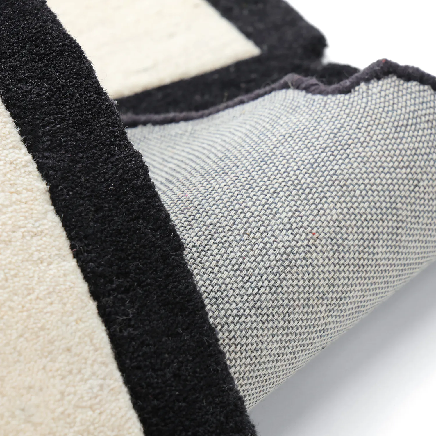 Uldtæppe - Syl Hand Tufted Wool Premium (sort/hvid)