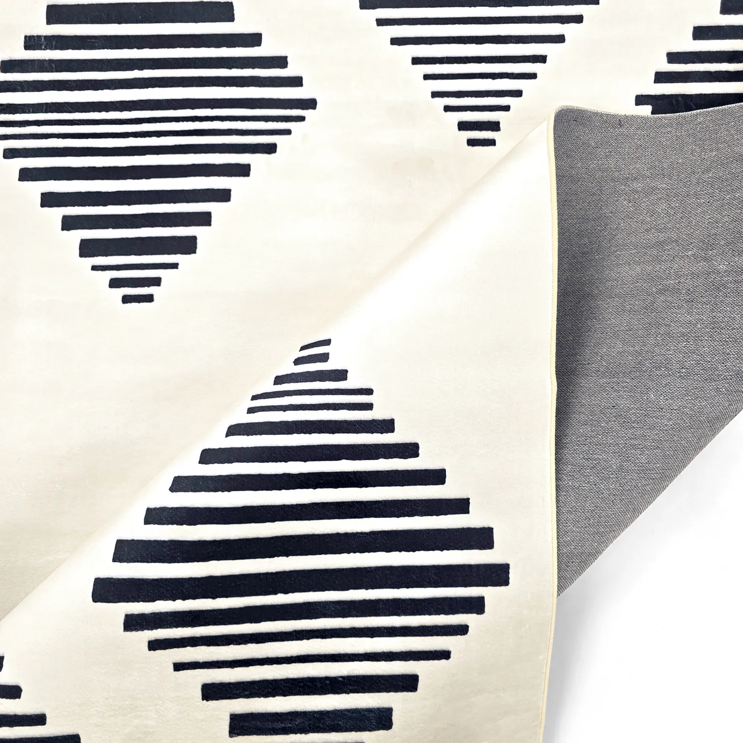 Wilton-tæppe - Carmen (creme/sort)