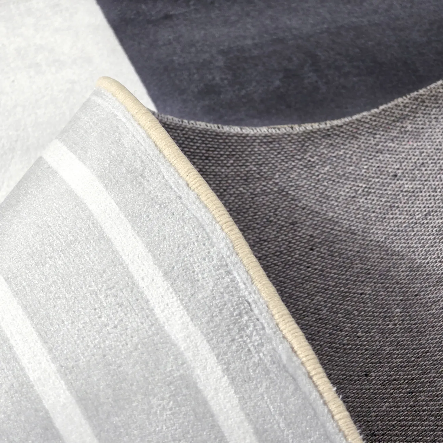 Wilton-tæppe - Delft (hvid/grå/sort)