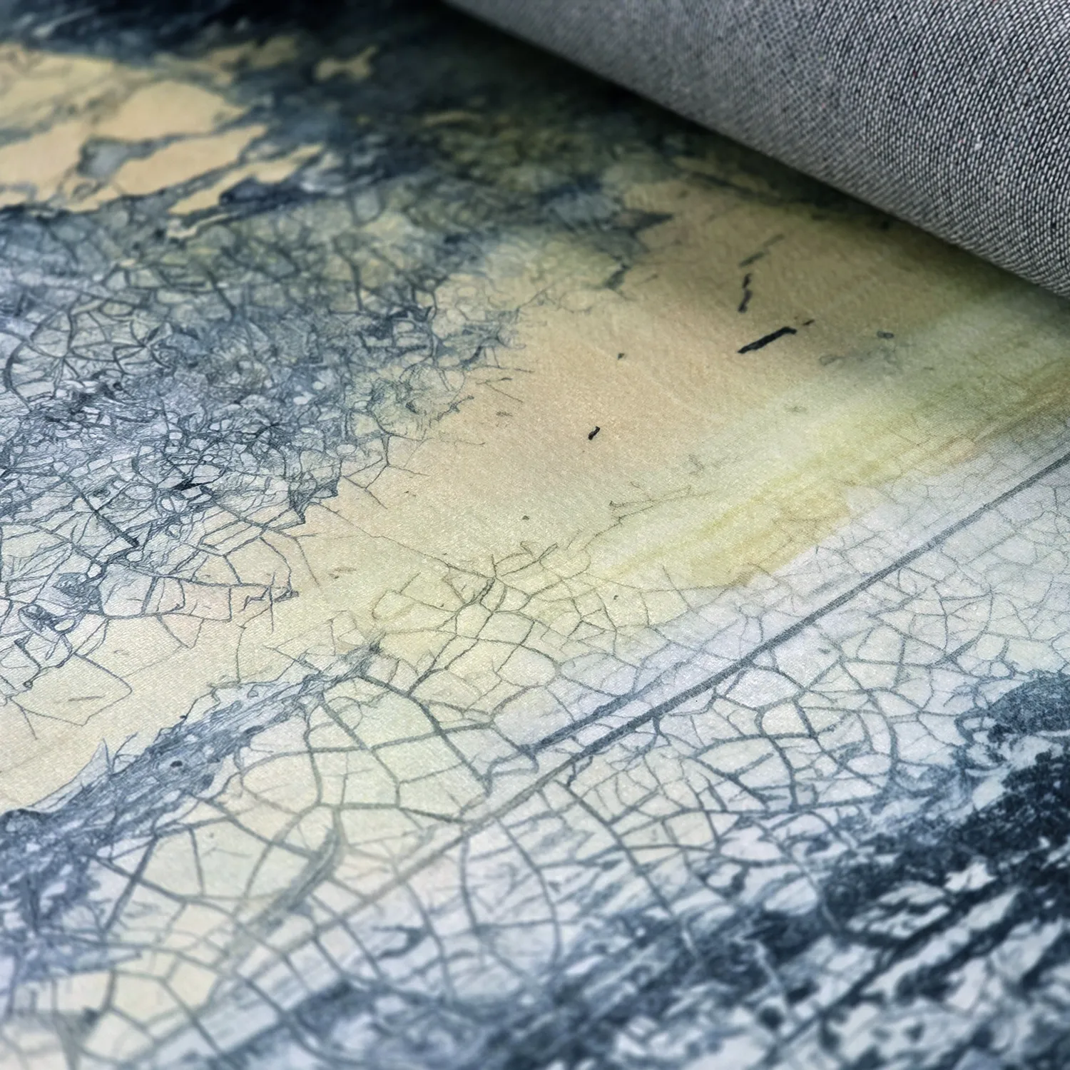 Wilton-tæppe - Dolmio (sort/gul)